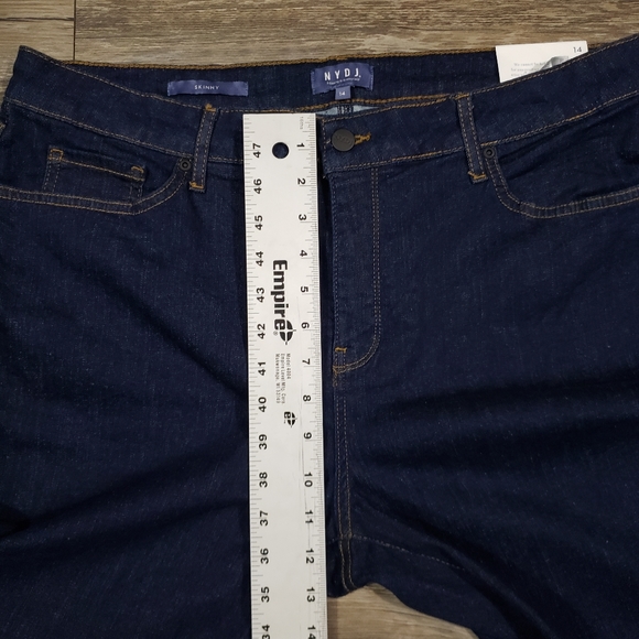 Nydj skinny lift tuck slim jeans - Picture 11 of 16